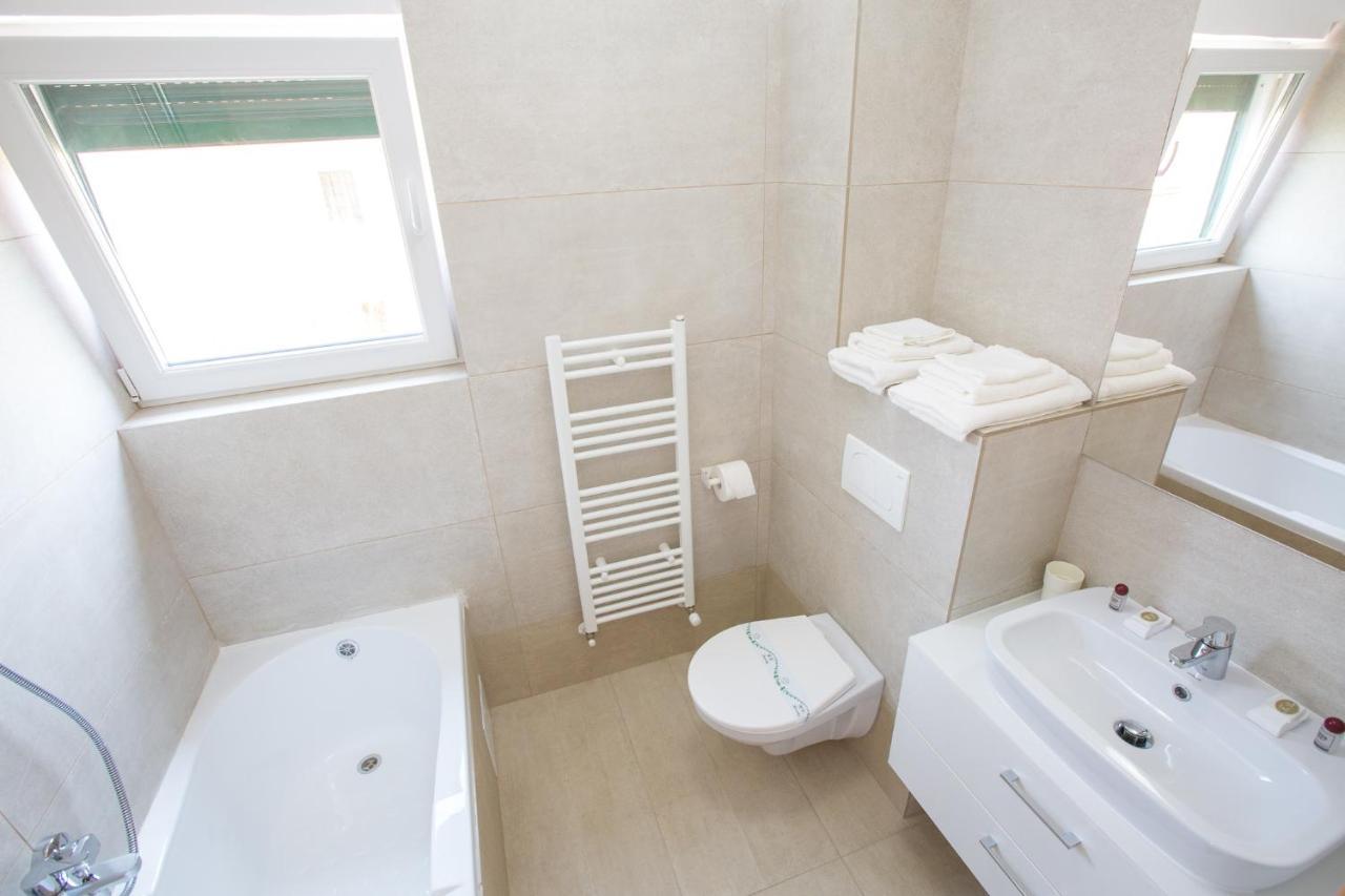 1Hotels Timisoara Ngoại thất bức ảnh